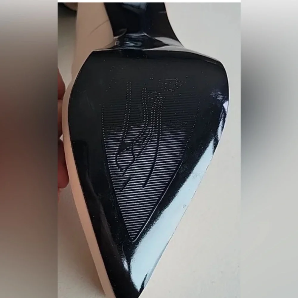 Stefaniya Nina Shoes | Nwot Stefaniya Nina Satin Pumps Size 8.5 | Color: Cream - Picture 5 of 7